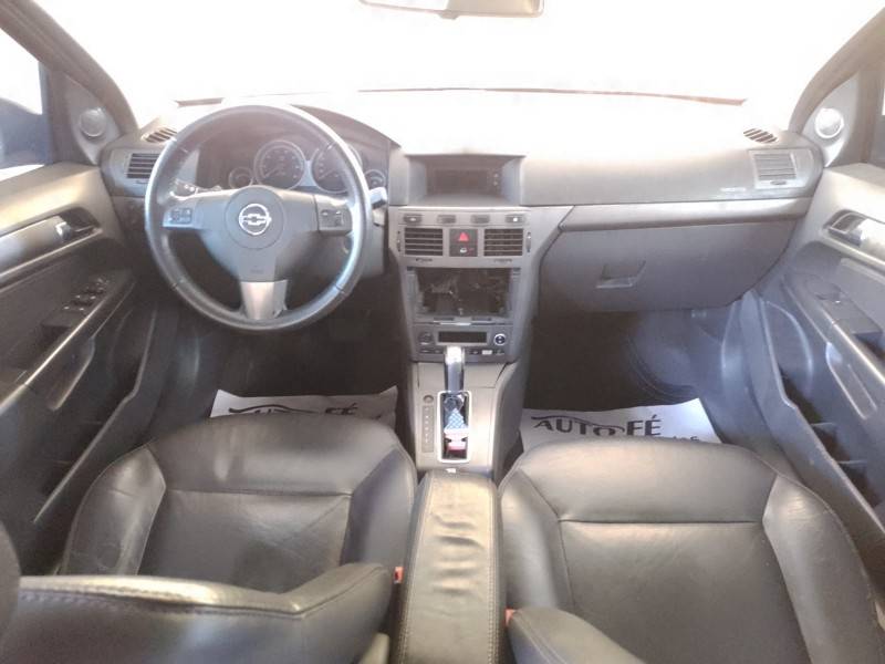 CHEVROLET - VECTRA - 2007/2008 - Vermelha - R$ 37.900,00