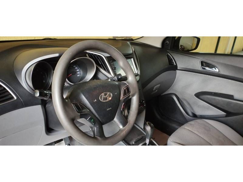 HYUNDAI - HB20S - 2015/2015 - Prata - R$ 59.900,00