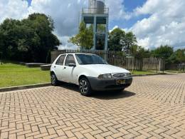 FORD - FIESTA - 1998/1999 - Branca - R$ 10.900,00