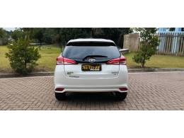 TOYOTA - YARIS - 2018/2019 - Branca - R$ 83.900,00