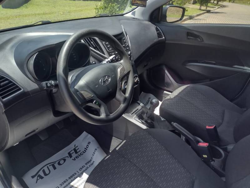 HYUNDAI - HB20 - 2018/2019 - Prata - R$ 59.900,00