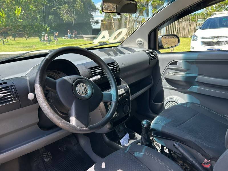 VOLKSWAGEN - FOX - 2004/2004 - Preta - R$ 24.900,00