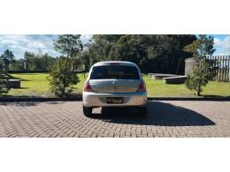 RENAULT - CLIO - 2015/2016 - Bege - R$ 41.900,00