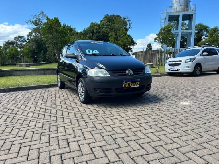 VOLKSWAGEN - FOX - 2004/2004 - Preta - R$ 24.900,00