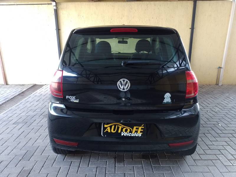 VOLKSWAGEN - FOX - 2011/2012 - Preta - R$ 37.900,00