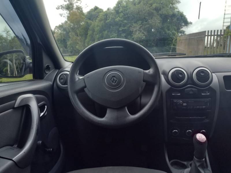 RENAULT - LOGAN - 2013/2013 - Prata - R$ 29.900,00