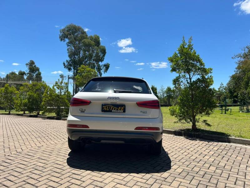 AUDI - Q3 - 2014/2015 - Branca - R$ 92.900,00