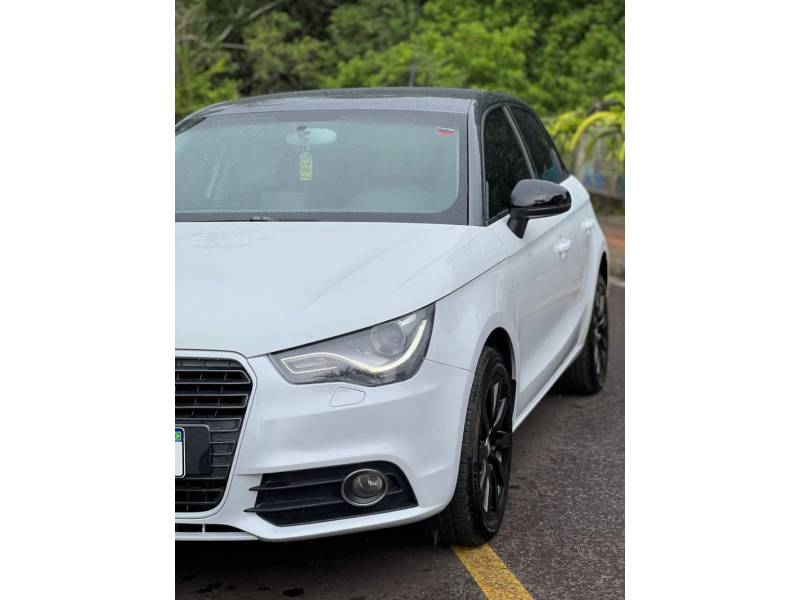 AUDI - A1 - 2013/2013 - Branca - R$ 66.900,00