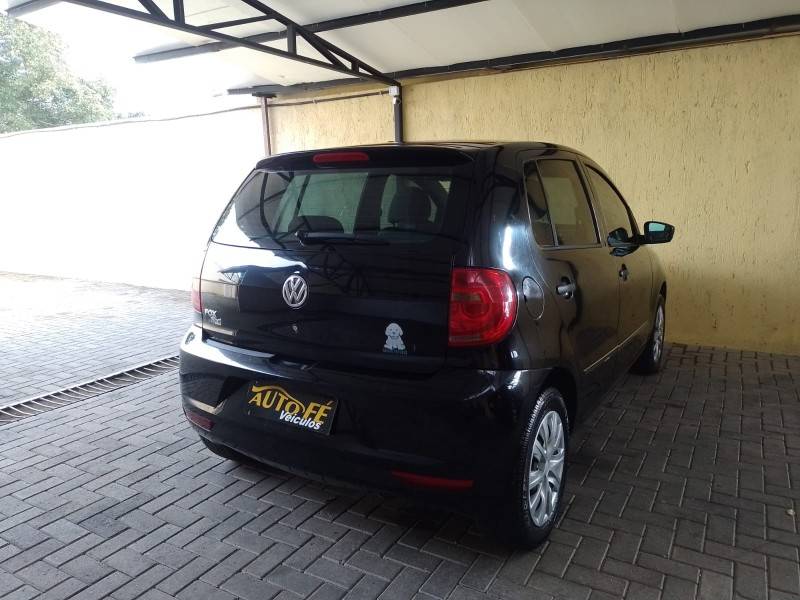 VOLKSWAGEN - FOX - 2011/2012 - Preta - R$ 37.900,00