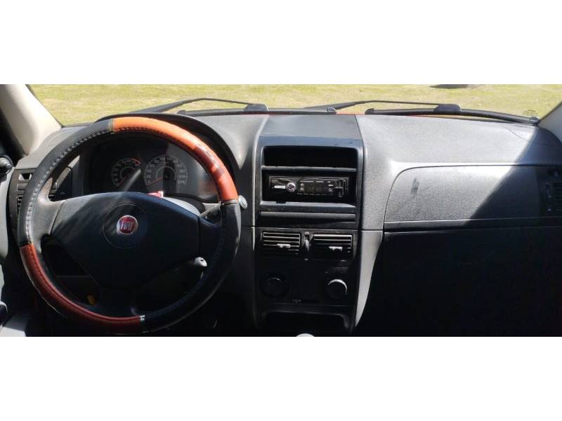 FIAT - STRADA - 2010/2011 - Vermelha - R$ 43.900,00