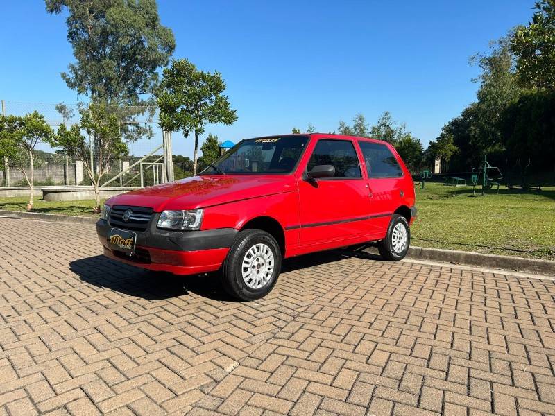 FIAT - UNO - 2005/2006 - Vermelha - R$ 19.900,00
