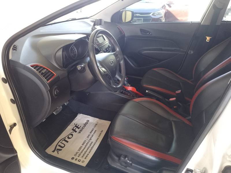 HYUNDAI - HB20 - 2016/2017 - Branca - R$ 72.900,00