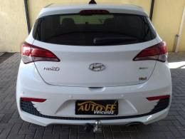 HYUNDAI - HB20 - 2016/2017 - Branca - R$ 72.900,00