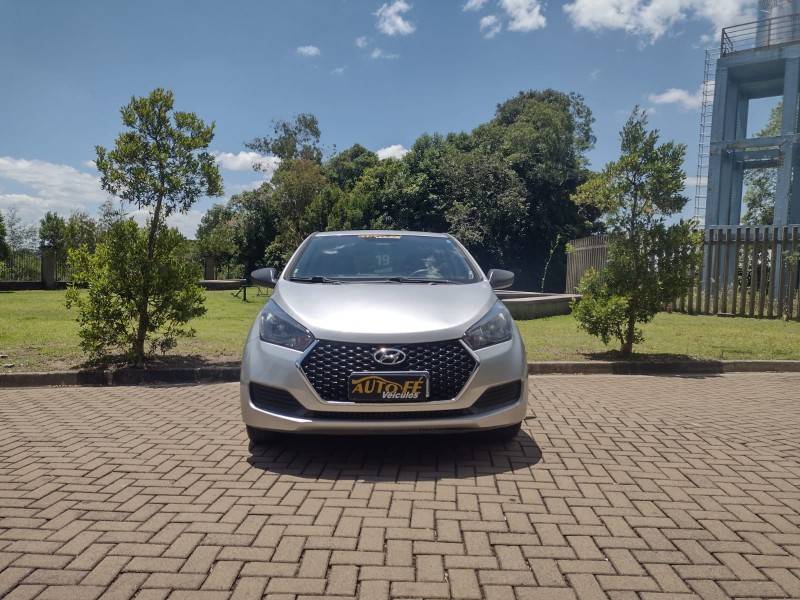 HYUNDAI - HB20 - 2018/2019 - Prata - R$ 59.900,00