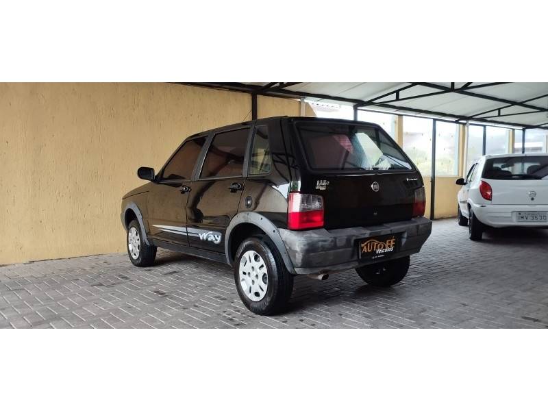FIAT - UNO - 2011/2012 - Preta - R$ 32.900,00