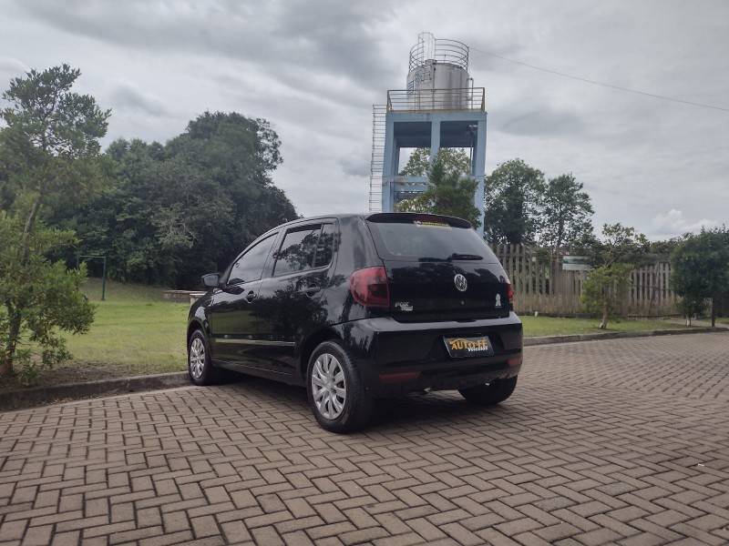 VOLKSWAGEN - FOX - 2011/2012 - Preta - R$ 37.900,00