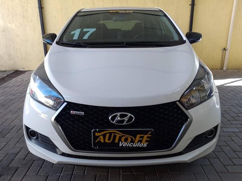 HYUNDAI - HB20 - 2016/2017 - Branca - R$ 72.900,00