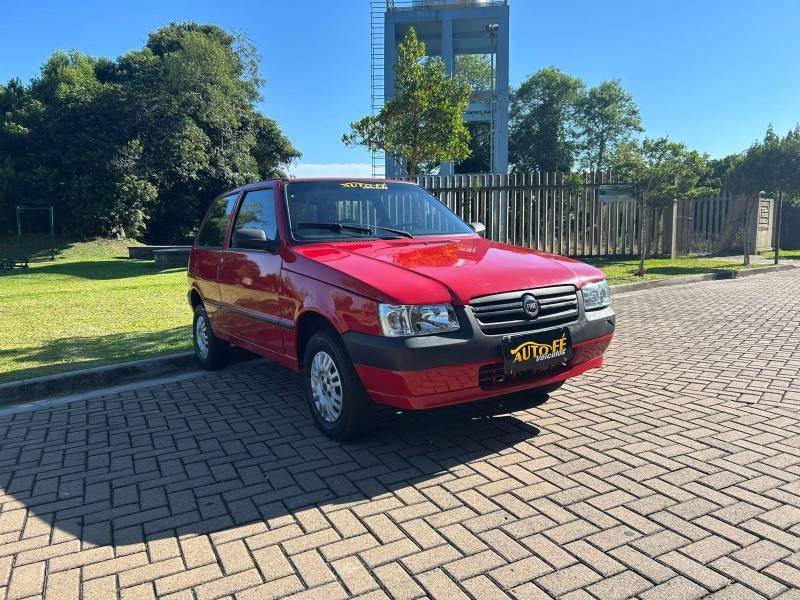 FIAT - UNO - 2005/2006 - Vermelha - R$ 19.900,00