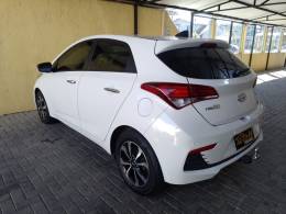 HYUNDAI - HB20 - 2016/2017 - Branca - R$ 72.900,00