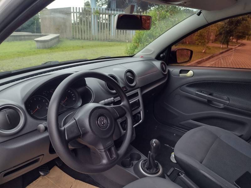 VOLKSWAGEN - VOYAGE - 2014/2015 - Branca - R$ 47.900,00