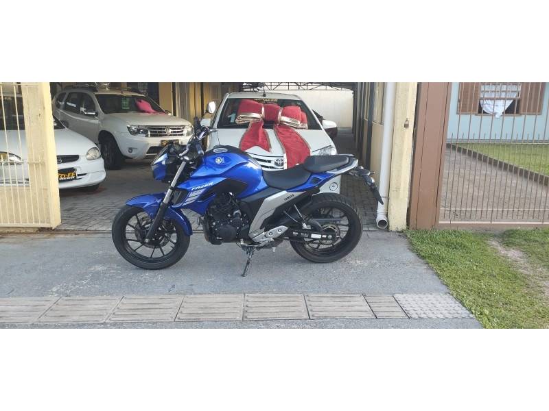 YAMAHA - FAZER - 2023/2023 - Azul - R$ 25.900,00