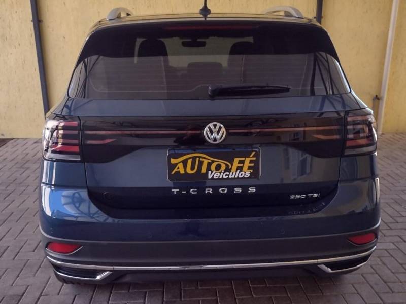 VOLKSWAGEN - T-CROSS - 2020/2021 - Azul - R$ 114.900,00