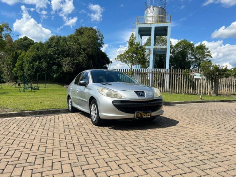 PEUGEOT - 207 - 2008/2009 - Prata - R$ 22.900,00