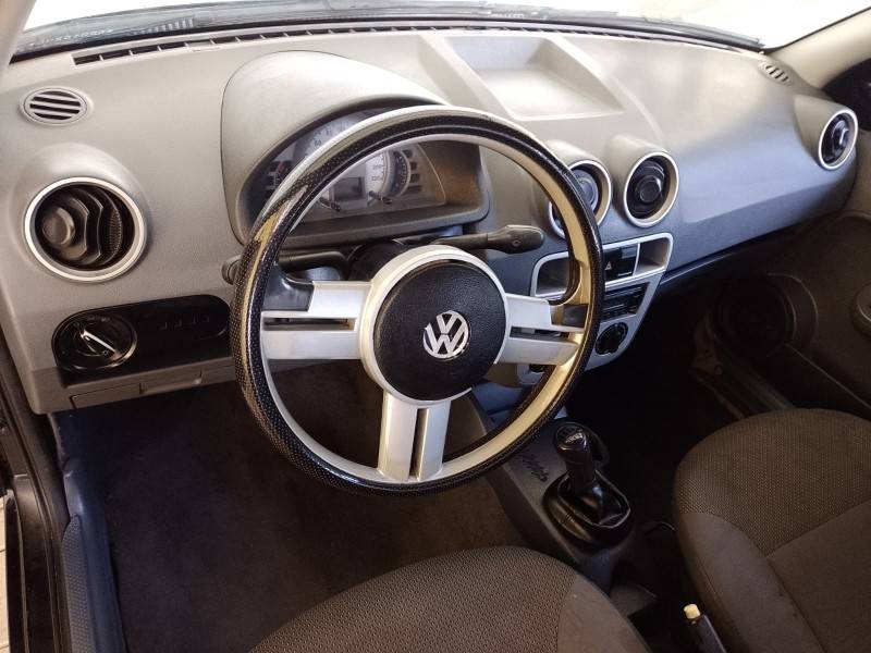 VOLKSWAGEN - SAVEIRO - 2009/2010 - Preta - R$ 42.900,00