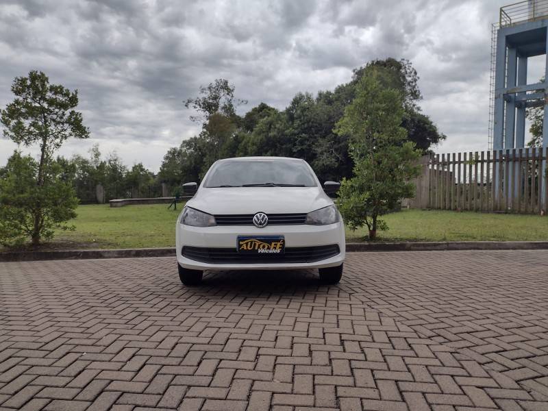 VOLKSWAGEN - VOYAGE - 2014/2015 - Branca - R$ 47.900,00