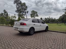 VOLKSWAGEN - VOYAGE - 2014/2015 - Branca - R$ 47.900,00