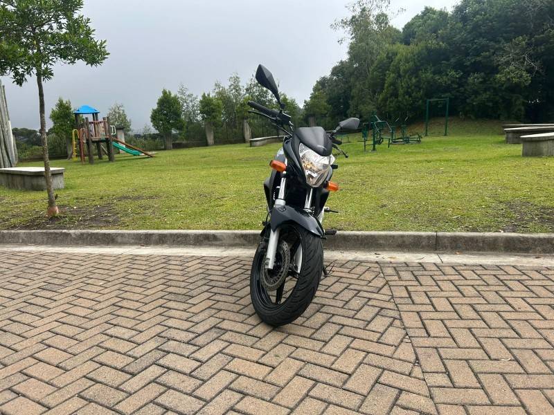 HONDA - CB 300R - 2011/2012 - Azul - R$ 16.900,00