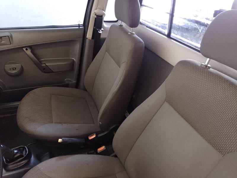 VOLKSWAGEN - SAVEIRO - 2009/2010 - Preta - R$ 42.900,00