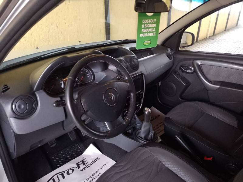 RENAULT - DUSTER - 2013/2013 - Branca - R$ 57.900,00